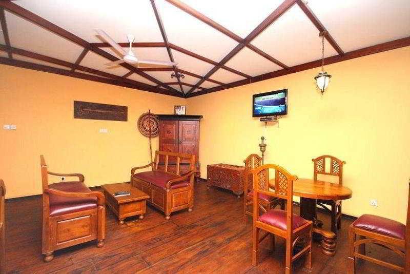 Lavendish Beach Resort أونا واتونا المظهر الخارجي الصورة