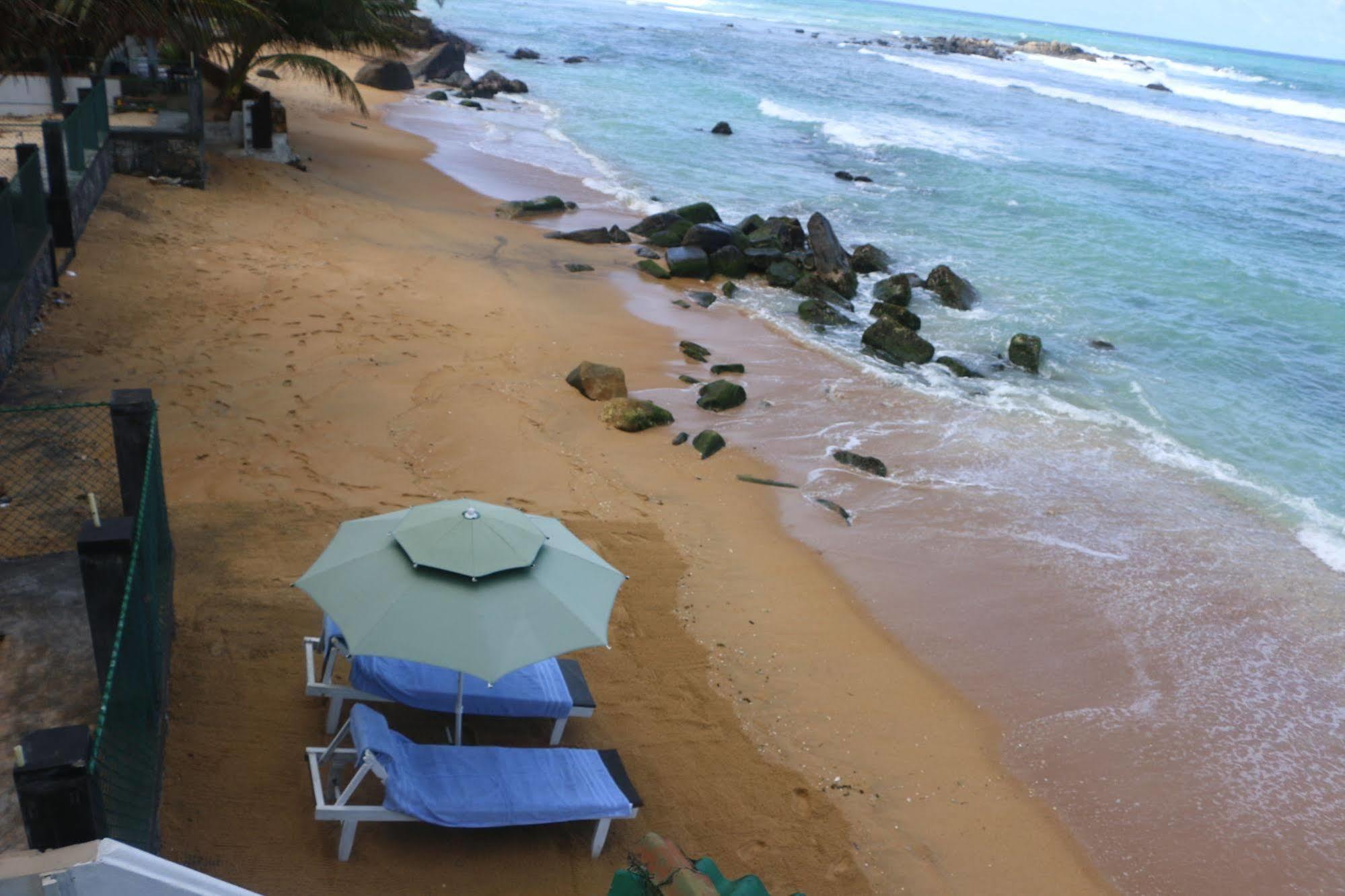 Lavendish Beach Resort أونا واتونا المظهر الخارجي الصورة
