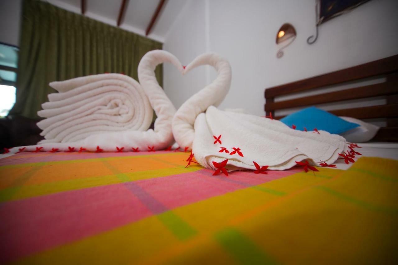 Lavendish Beach Resort أونا واتونا المظهر الخارجي الصورة