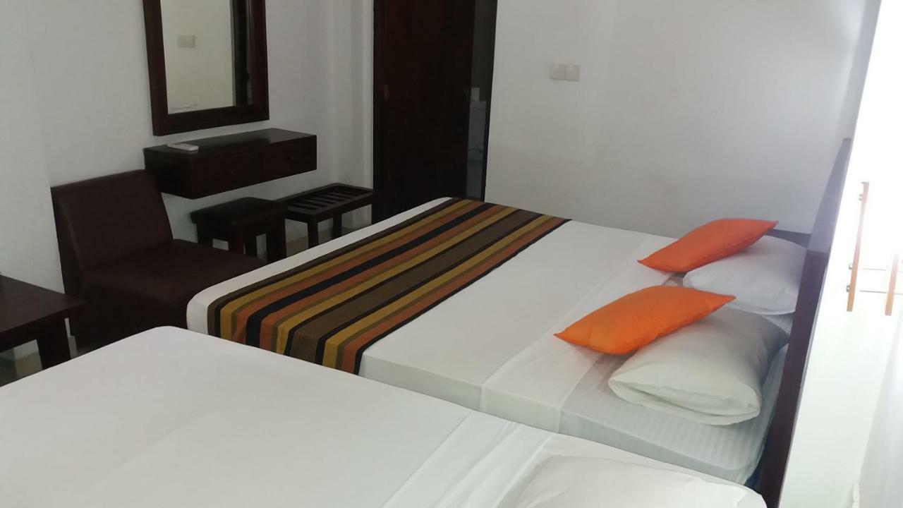 Lavendish Beach Resort أونا واتونا المظهر الخارجي الصورة