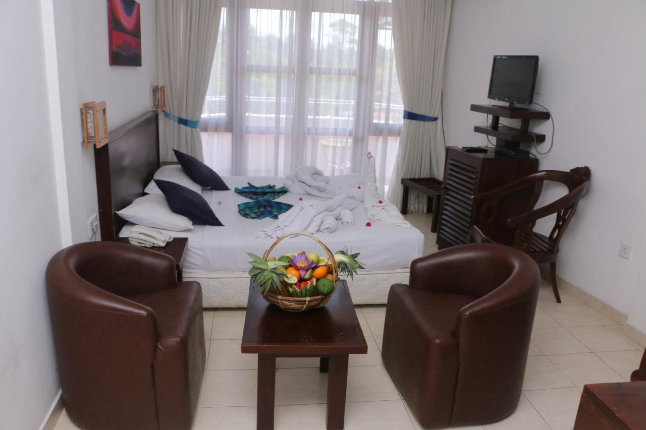 Lavendish Beach Resort أونا واتونا المظهر الخارجي الصورة